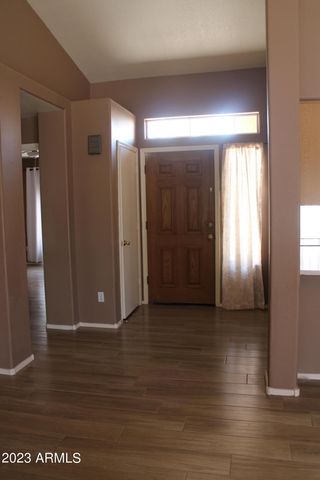 5490 W Whitten Street, Chandler, AZ 85226