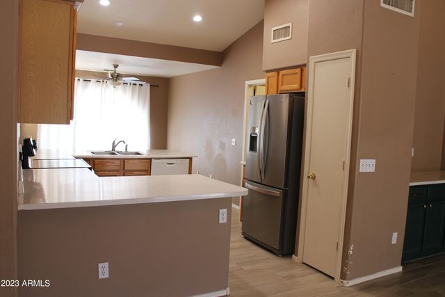 5490 W Whitten Street, Chandler, AZ 85226