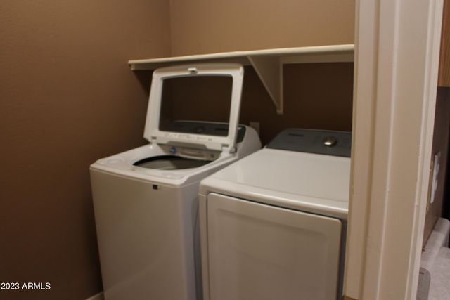 5490 W Whitten Street, Chandler, AZ 85226