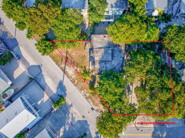 27 Lycaloma Avenue, Key Largo, FL 33037