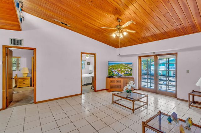 27 Lycaloma Avenue, Key Largo, FL 33037