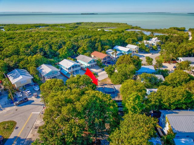 27 Lycaloma Avenue, Key Largo, FL 33037