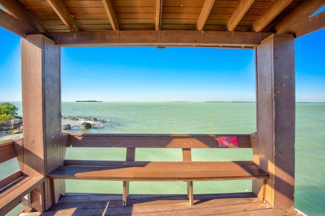 27 Lycaloma Avenue, Key Largo, FL 33037