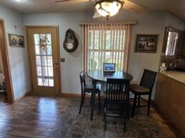 3221 S 124th Road, Flemington, MO 65650