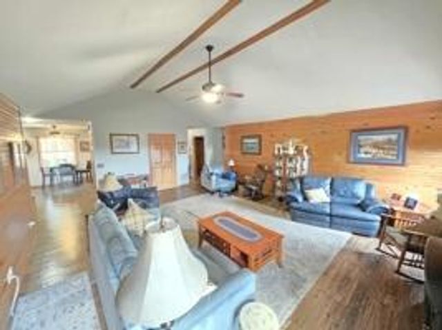 3221 S 124th Road, Flemington, MO 65650