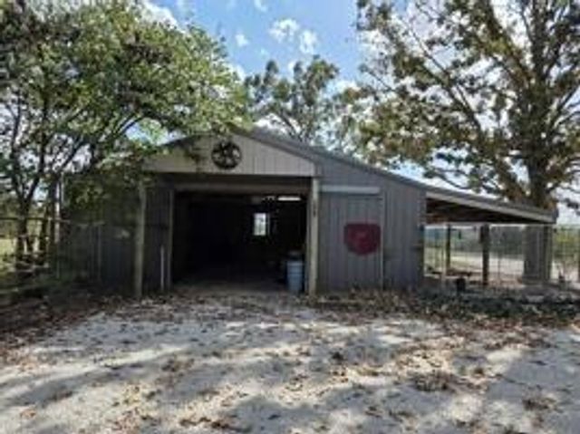 3221 S 124th Road, Flemington, MO 65650