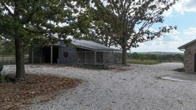 3221 S 124th Road, Flemington, MO 65650