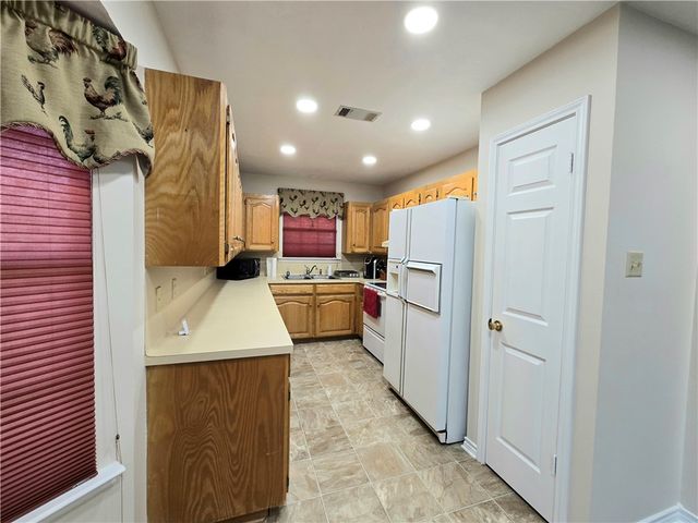 219 Ripple Creek Lane, Somerville, TX 77879