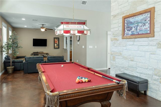 1000 Spring Loop 1507, College Station, TX 77840