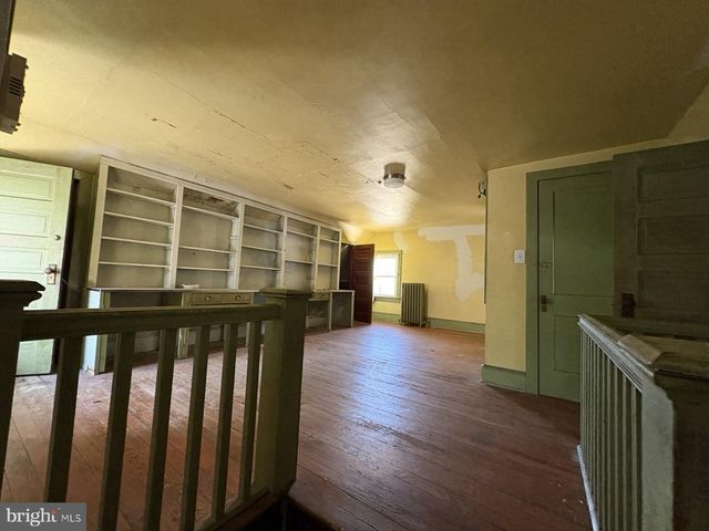 21 S WESTFIELD AVE, Trenton, NJ 08618