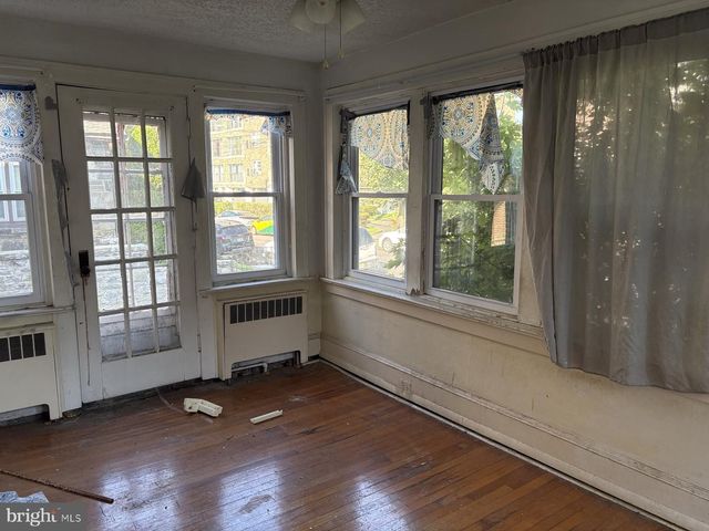 21 S WESTFIELD AVE, Trenton, NJ 08618