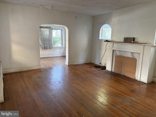21 S WESTFIELD AVE, Trenton, NJ 08618