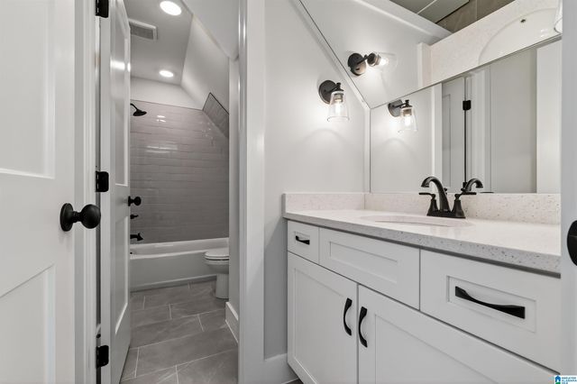 1118 GREY OAKS VALLEY, Pelham, AL 35124