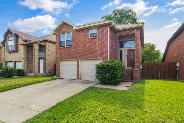 704 Meadowcreek Court, Garland, TX 75043