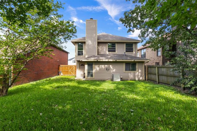 704 Meadowcreek Court, Garland, TX 75043