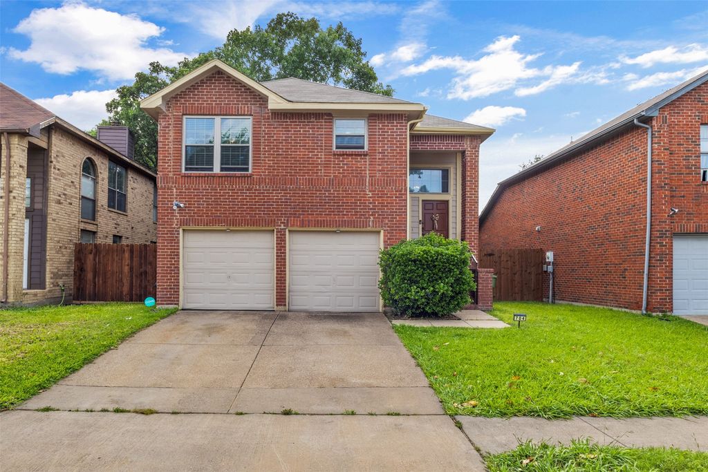 704 Meadowcreek Court, Garland, TX 75043