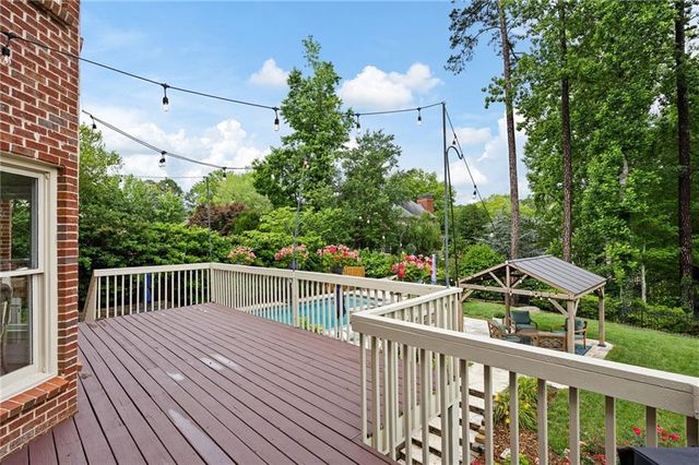 5742 Brookstone Drive NW, Acworth, GA 30101