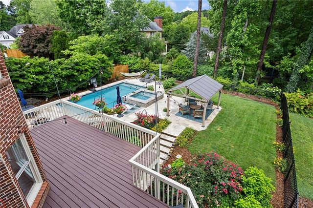 5742 Brookstone Drive NW, Acworth, GA 30101