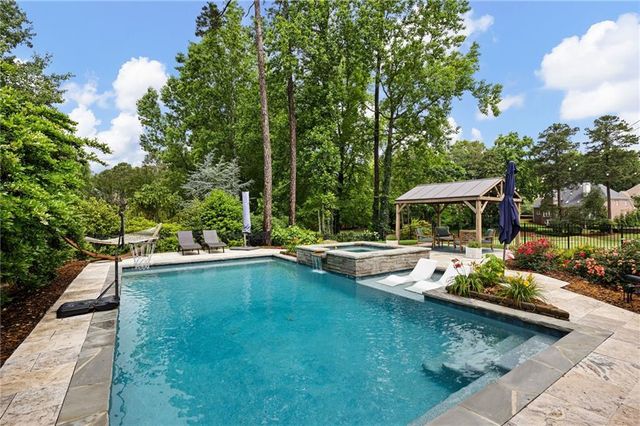 5742 Brookstone Drive NW, Acworth, GA 30101