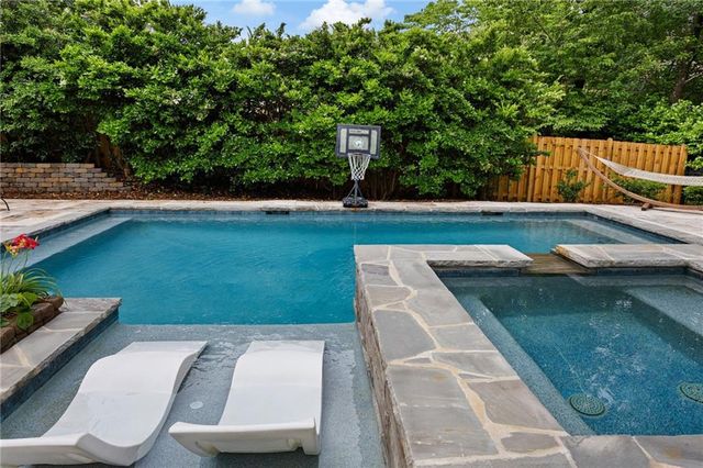 5742 Brookstone Drive NW, Acworth, GA 30101