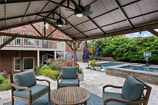 5742 Brookstone Drive NW, Acworth, GA 30101