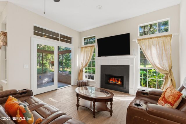 557 FEATHER OAKS Court, Orange Park, FL 32073