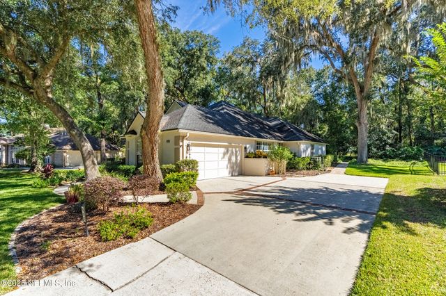 557 FEATHER OAKS Court, Orange Park, FL 32073
