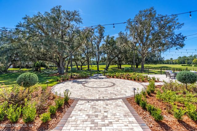 557 FEATHER OAKS Court, Orange Park, FL 32073