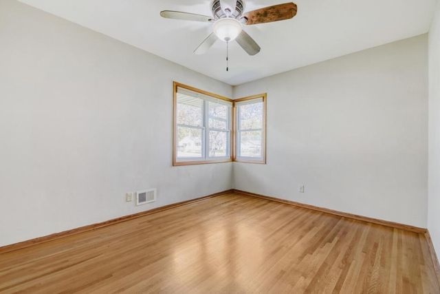2904 Sheldon Street, Roseville, MN 55113