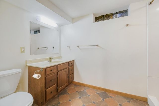 2904 Sheldon Street, Roseville, MN 55113