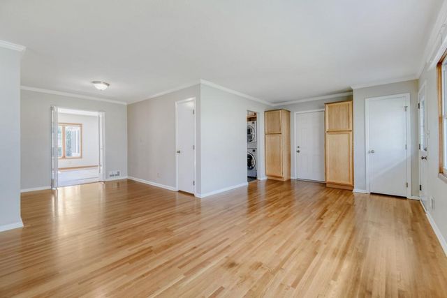 2904 Sheldon Street, Roseville, MN 55113