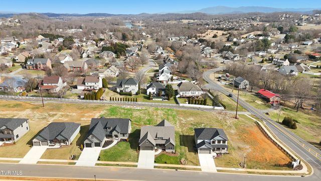 20 Glaze Farm Way, Johnson City, TN 37601