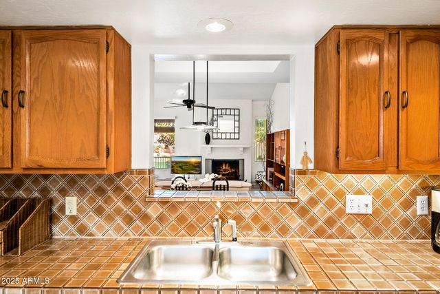 11625 N 40TH Way, Phoenix, AZ 85028