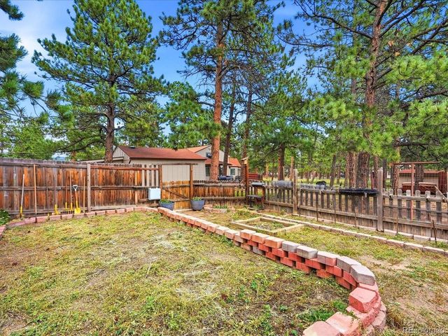 30402 Hilltop Dr, Evergreen, CO 80439