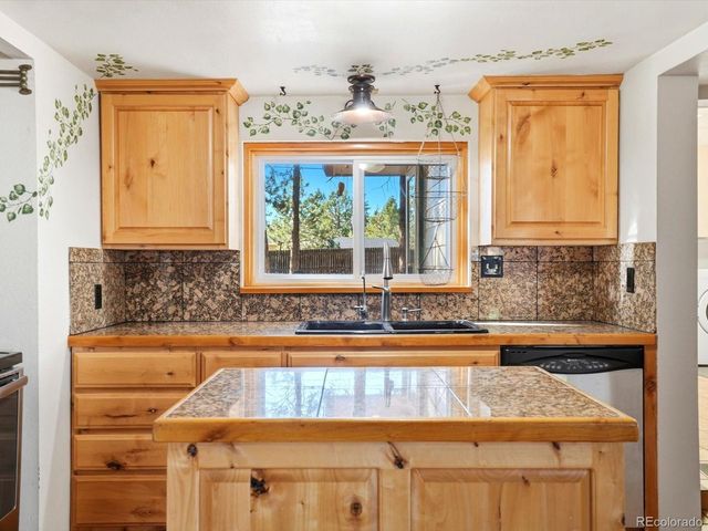 30402 Hilltop Dr, Evergreen, CO 80439