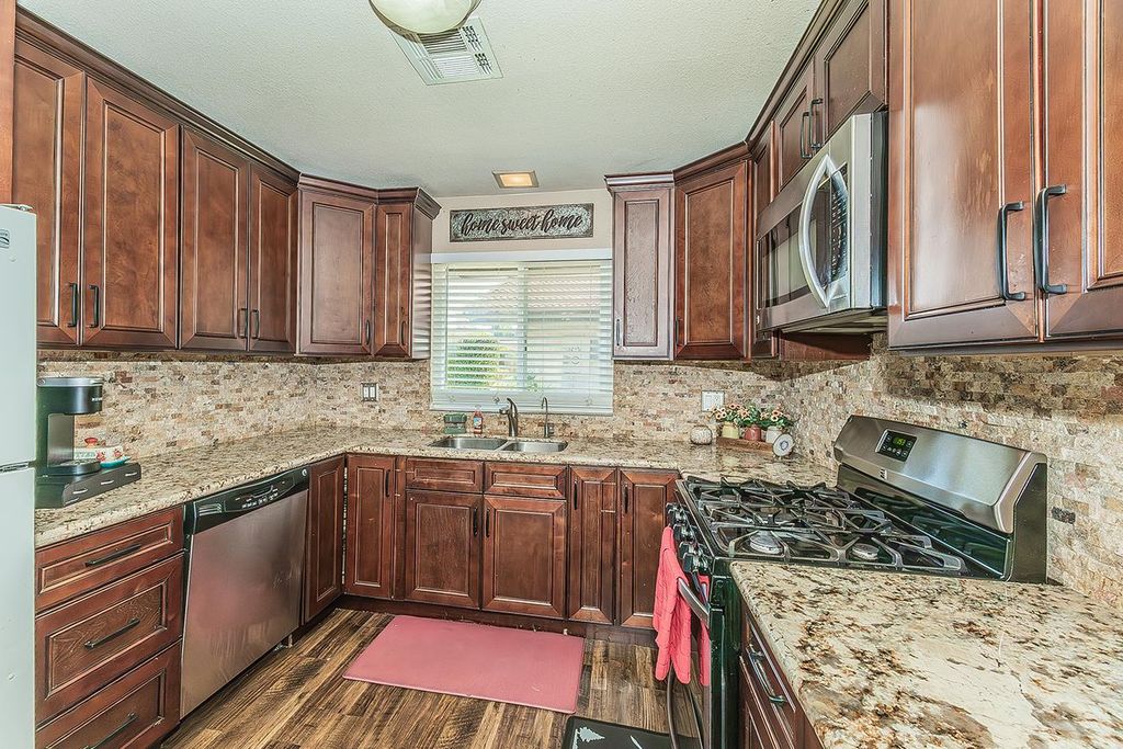 317 W Sierra Avenue # 107, Fresno, CA 93704