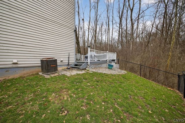 147 Iron Oak Circle, Salina, NY 13088