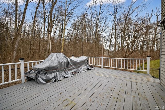147 Iron Oak Circle, Salina, NY 13088