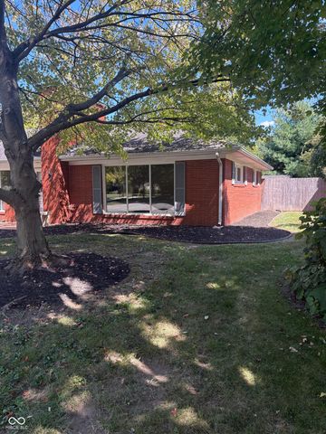 1921 Washington Street, Columbus, IN 47201