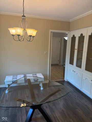 1921 Washington Street, Columbus, IN 47201