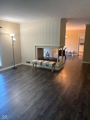 1921 Washington Street, Columbus, IN 47201