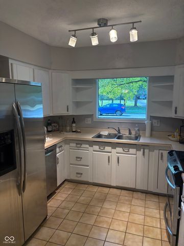 1921 Washington Street, Columbus, IN 47201