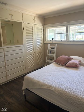 1921 Washington Street, Columbus, IN 47201