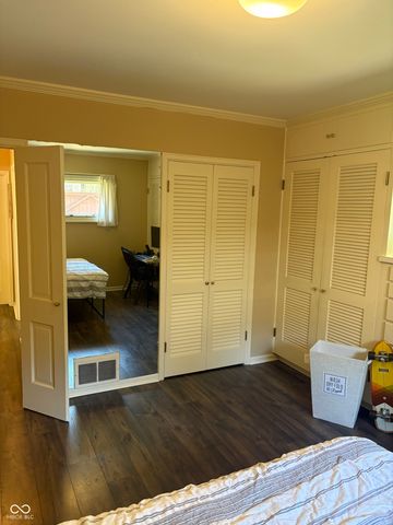 1921 Washington Street, Columbus, IN 47201