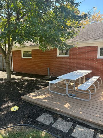 1921 Washington Street, Columbus, IN 47201