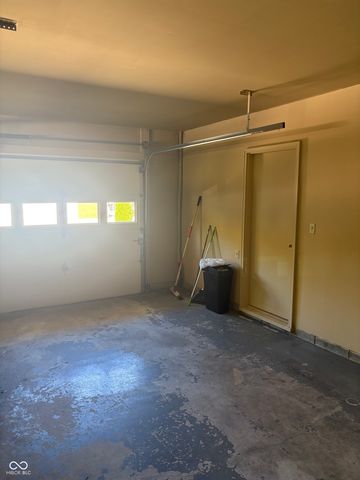 1921 Washington Street, Columbus, IN 47201