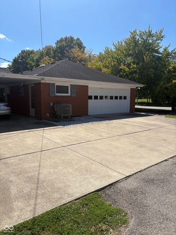 1921 Washington Street, Columbus, IN 47201