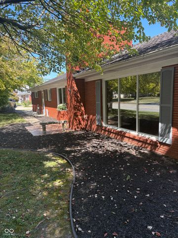 1921 Washington Street, Columbus, IN 47201