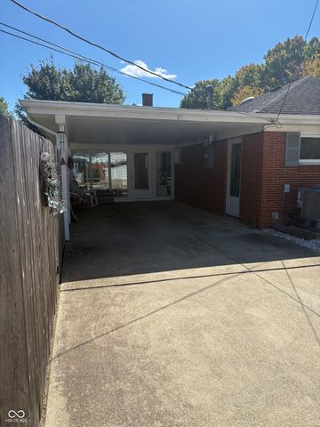 1921 Washington Street, Columbus, IN 47201