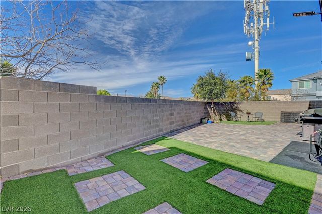 9165 Blue Poppy Street, Las Vegas, NV 89148